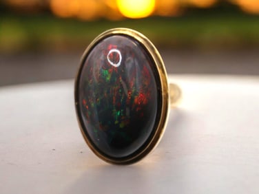 18K YELLOW GOLD OPAL RING 18.4 GRAM