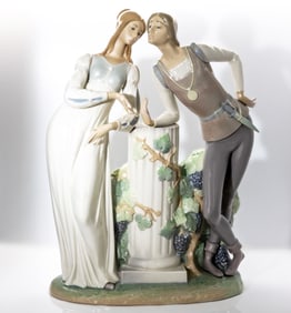 LLADRO # 4750 ROMEO AND JULIET PORCELAIN SCULPTURE