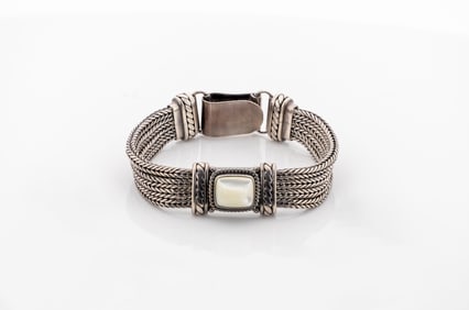 Sterling Silver Bracelet with Mother of Pearl Stone