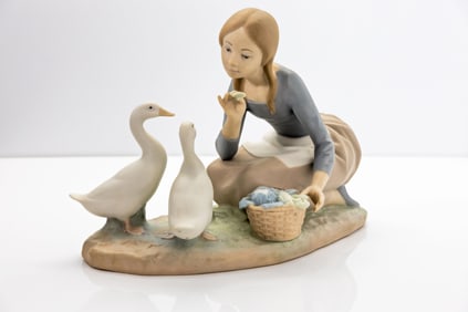 Lladro #4849 Girl Feeding the Ducks Figurine