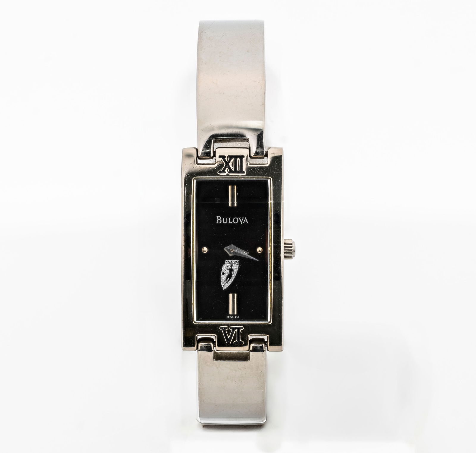 Bulova 96L19 Watch: Brand: BulovaModel: 96L19.Material: Stainless steel case and bracelet.Serial number: movement type: Quartz (Battery-powered).