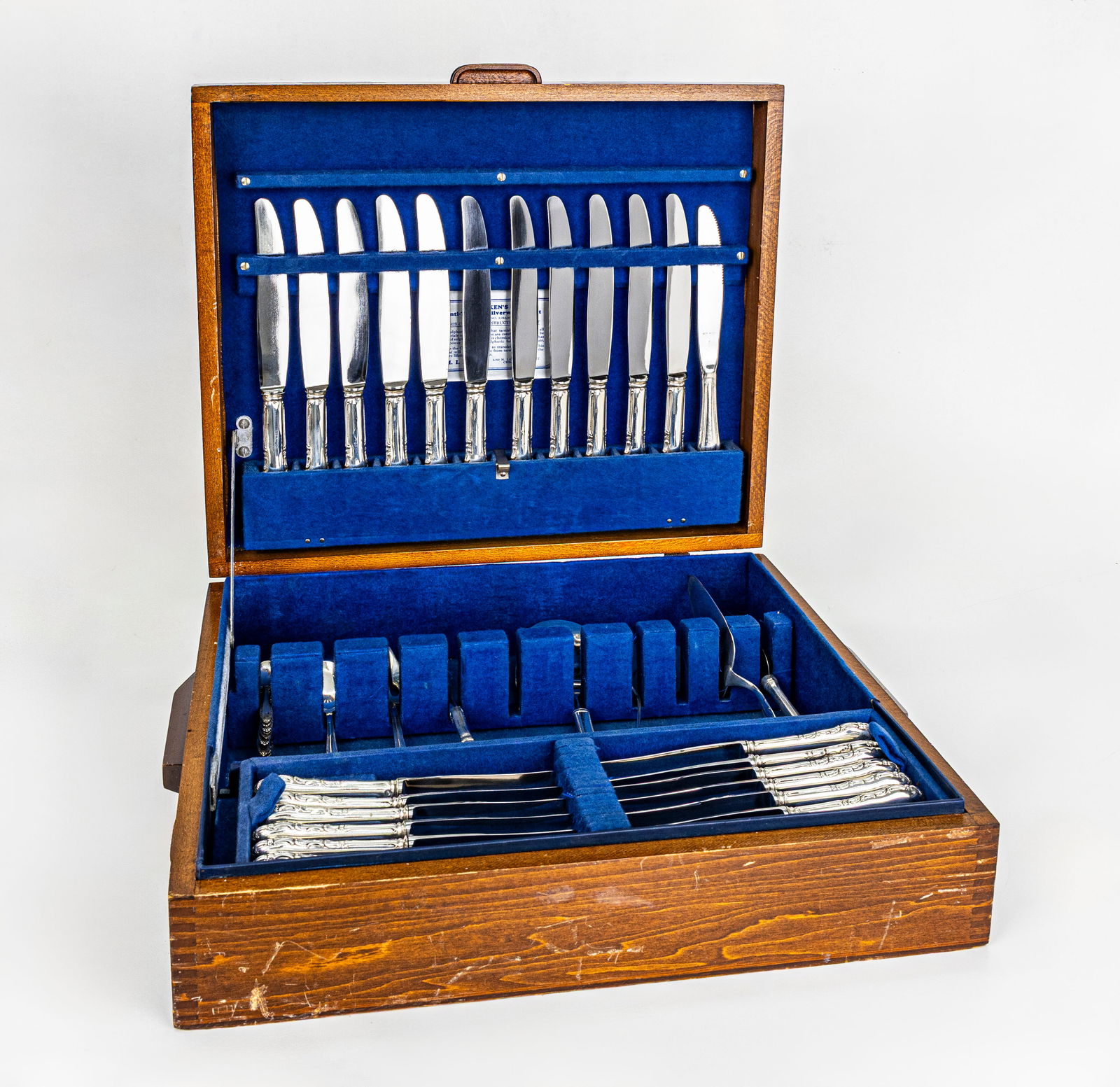 Vintage Silver Flatware Set in Naken's Anti-Tarnish Chest 55 Pieces (1 of 10)