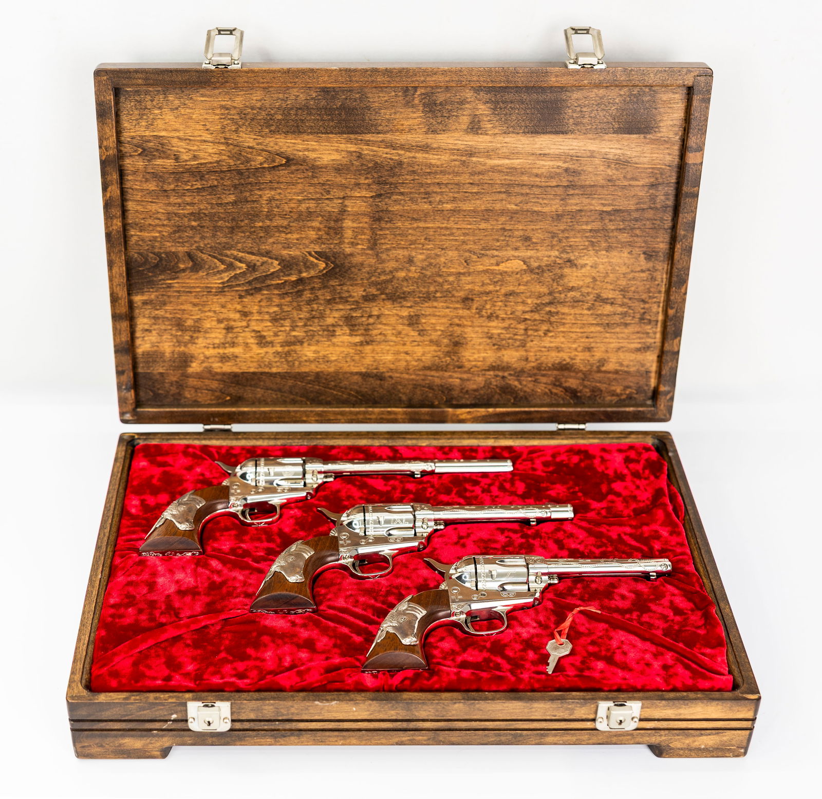 Jerry Harper Colt Set of Three Single Action Army Revolvers "JH" 3 Silver Bulls (1 of 20)