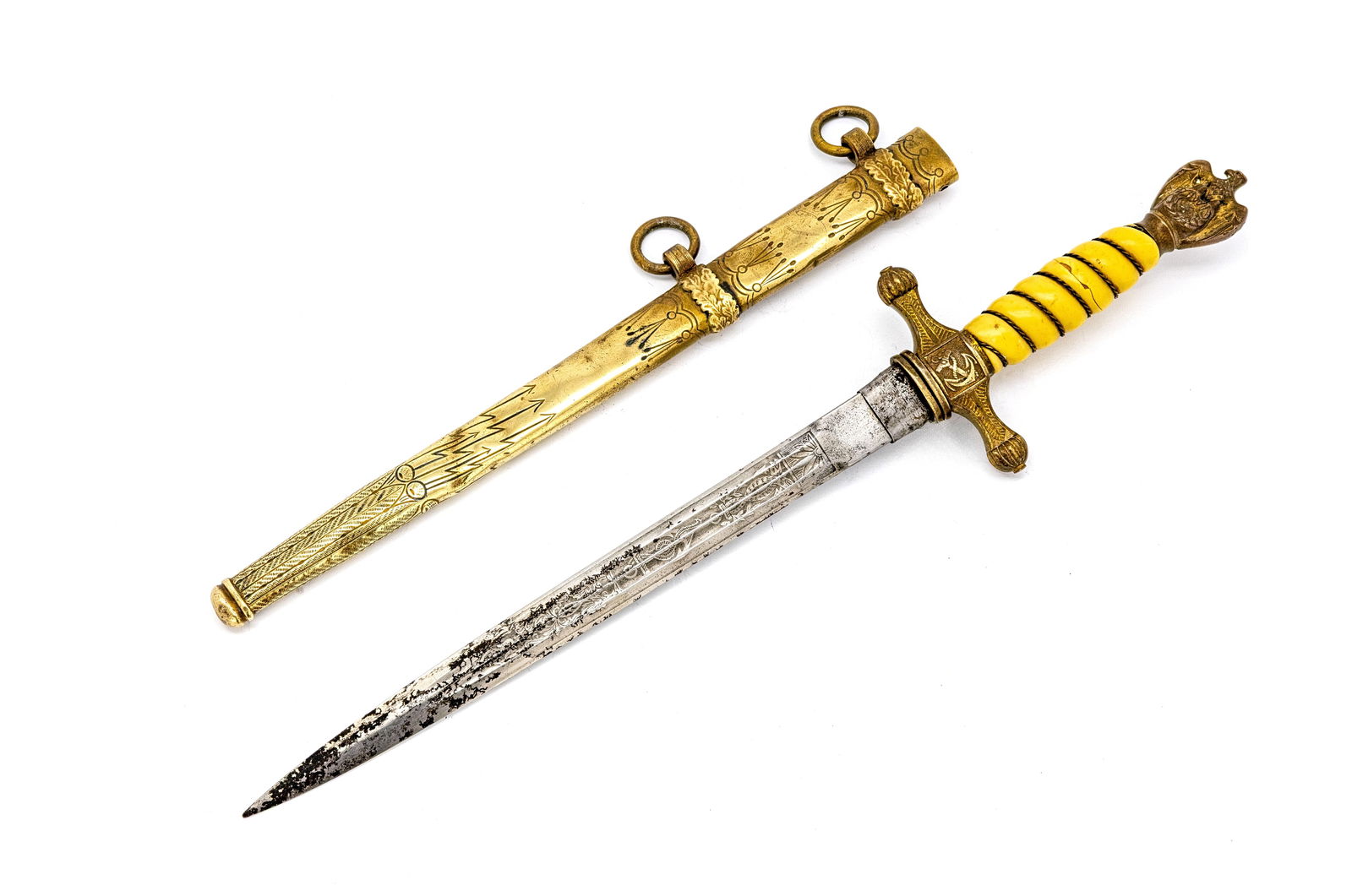 German WWII Kriegsmarine Navy Dagger with Engraved Scabbard (1 of 8)