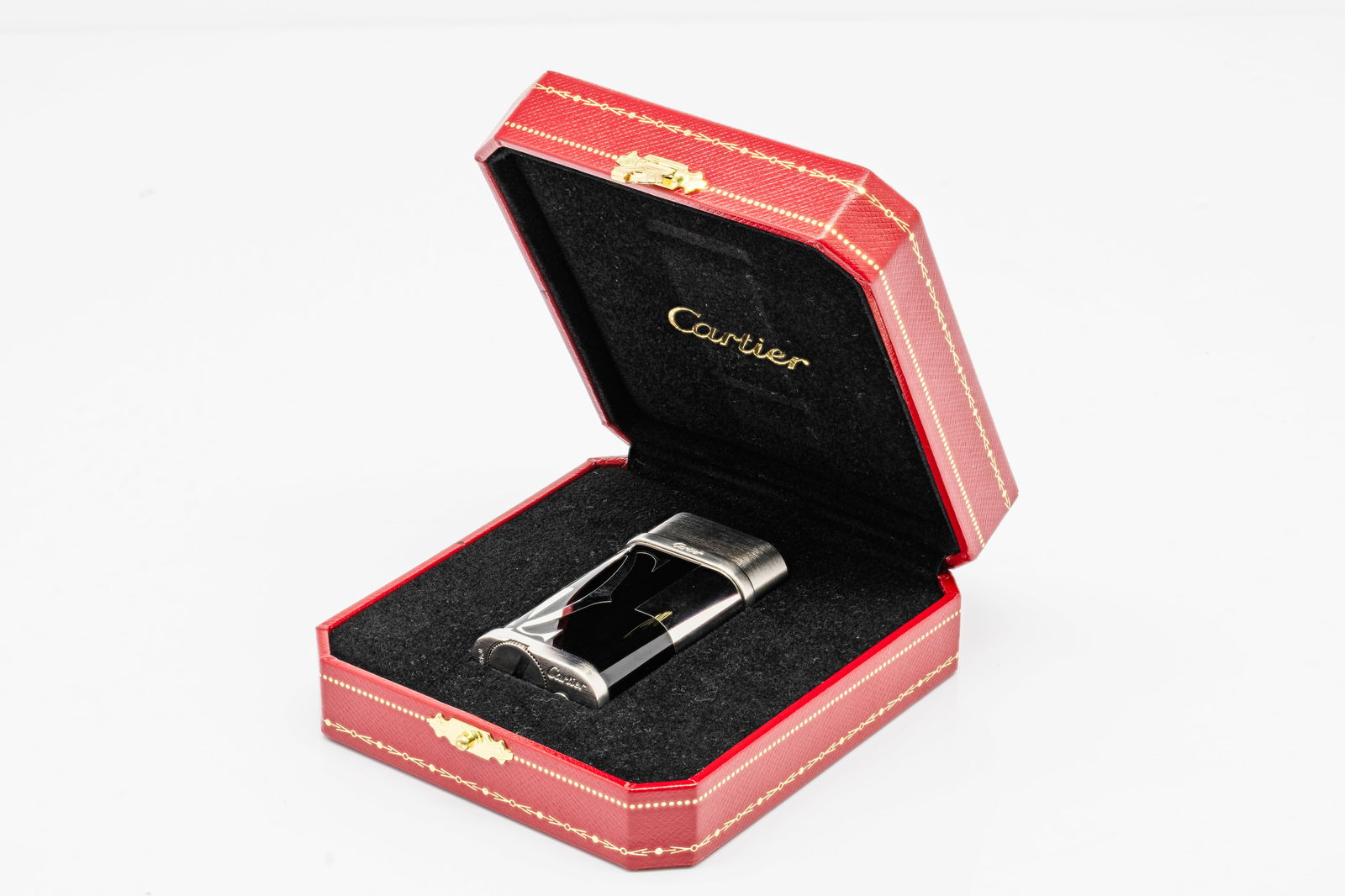 Le Must de Cartier Vintage Black Enamel Lighter with Logo Motif, c. 1990 (1 of 13)