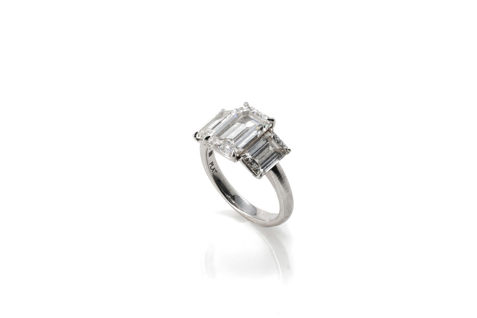 Platinum Ring 3 stones Diamonds comes with Certificate GIA and Appraisal (1 of 10)