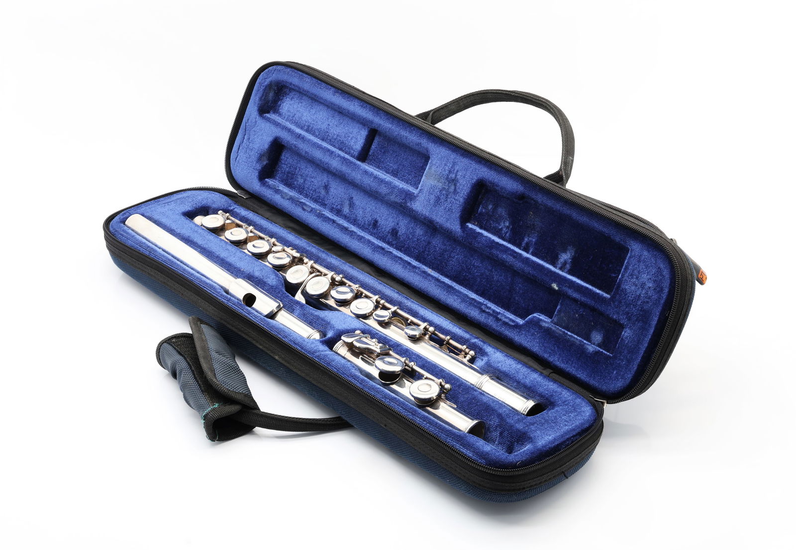 Armstrong Model 90 Concert Flute, Silver Head & Body with Case: Title: Armstrong Model 90 Concert Flute, Silver Head & Body Dimensions: 27" overall length Material: Sterling silver head and body (as stamped), silver-plated keywork
