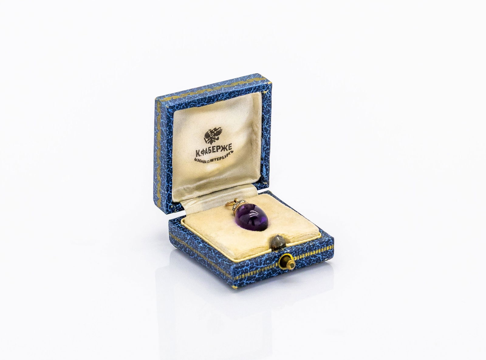 Antique Russian Faberge Era 14K Gold Amethyst Egg Pendant with Diamonds: Title: Antique Russian Faberge Era 14K Gold Amethyst Egg Pendant Material: 14K Yellow Gold, tw 0.22ct Diamonds Gemstone: Natural Amethyst, 14K Gold Weight: Total