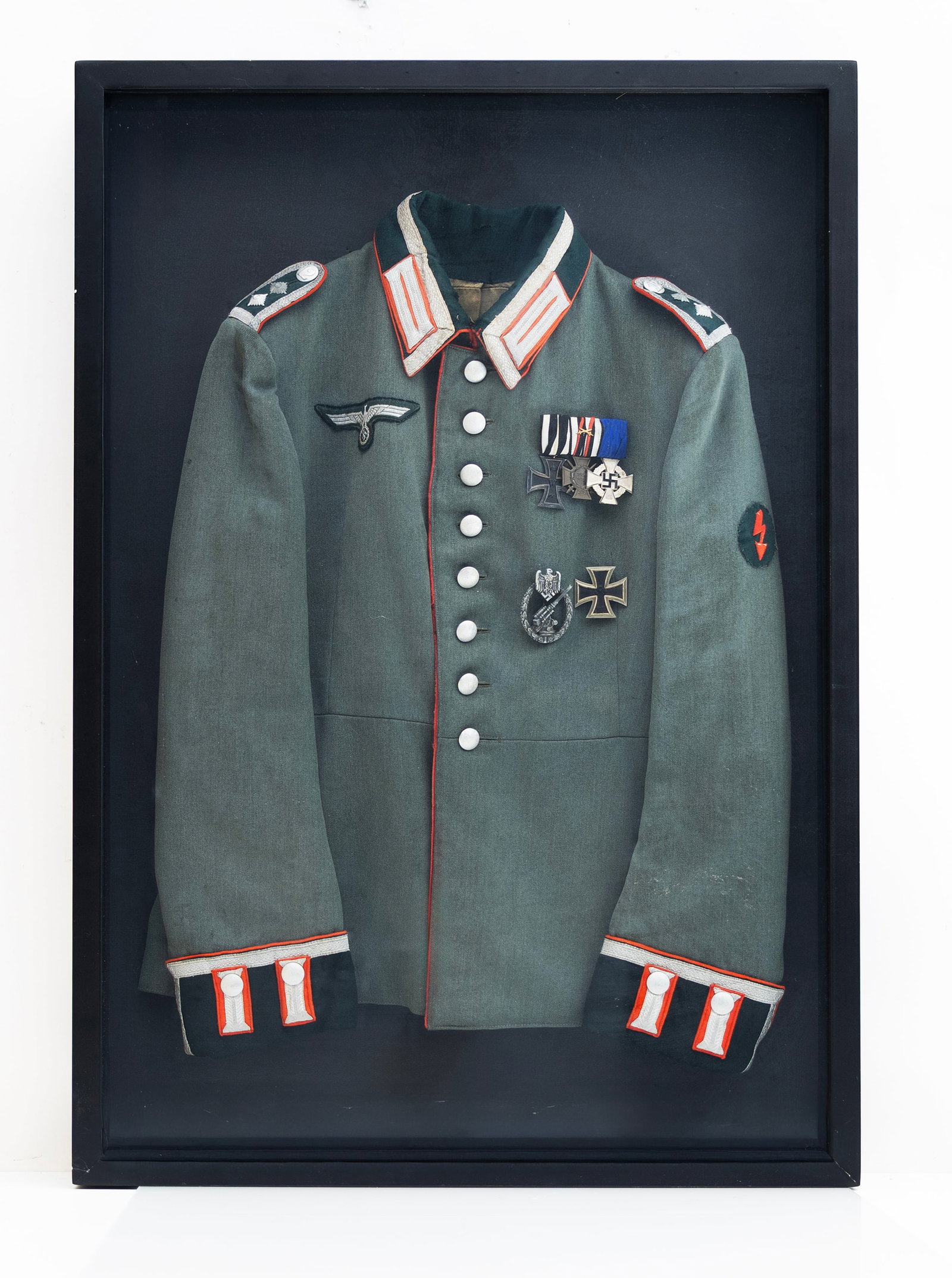WWII German Army (Wehrmacht) Artillery NCO Tunic with Medal Grouping, Display Mounted: Title: WWII German Army (Wehrmacht) Artillery NCO Tunic with Medal Grouping, Display Mounted Origin: Germany, World War II era (circa 1939-1945) Material: Field grey wool tunic with me