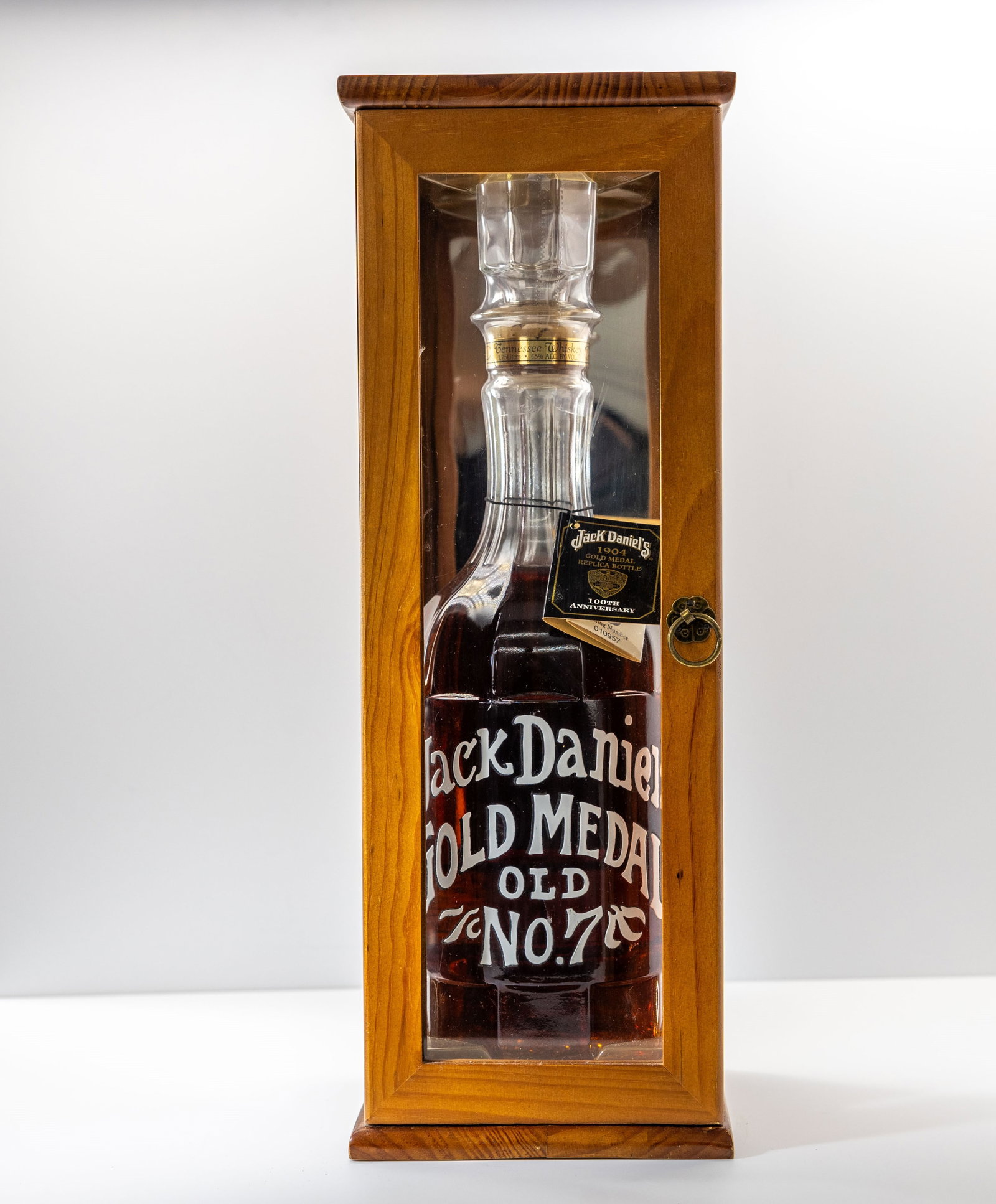 Jack Daniel's 1904 Gold Medal 100th Anniversary Replica Whiskey #010957 (1 of 9)