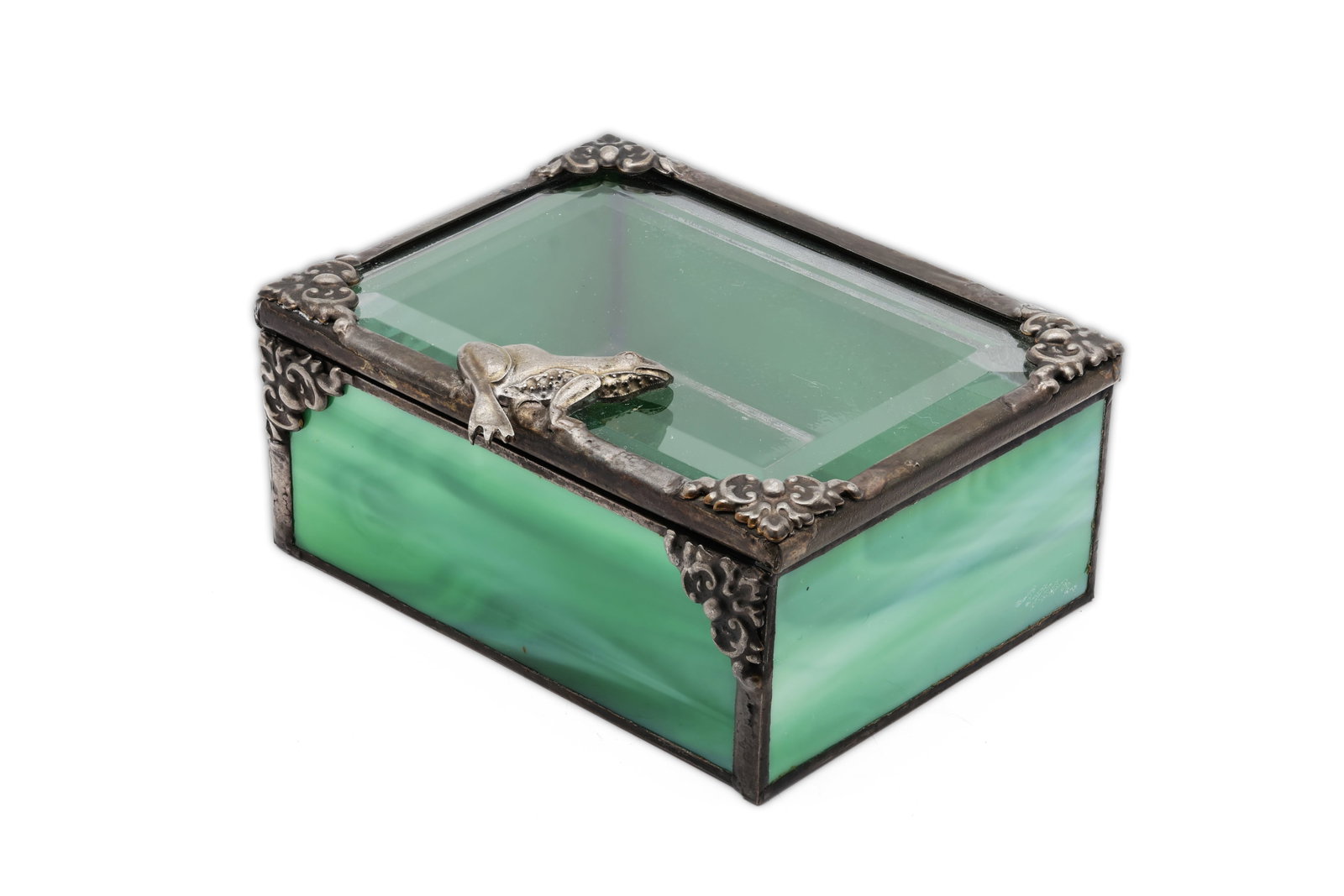 Green Slag Glass and Metal Jewelry Box with Frog Finial: Title: Green Slag Glass and Metal Jewelry Box with Frog Finial Dimensions: Approx. 4” (L) x 3.5” (W) x 2" (H) Total Weight: 292 grams Description: Decor