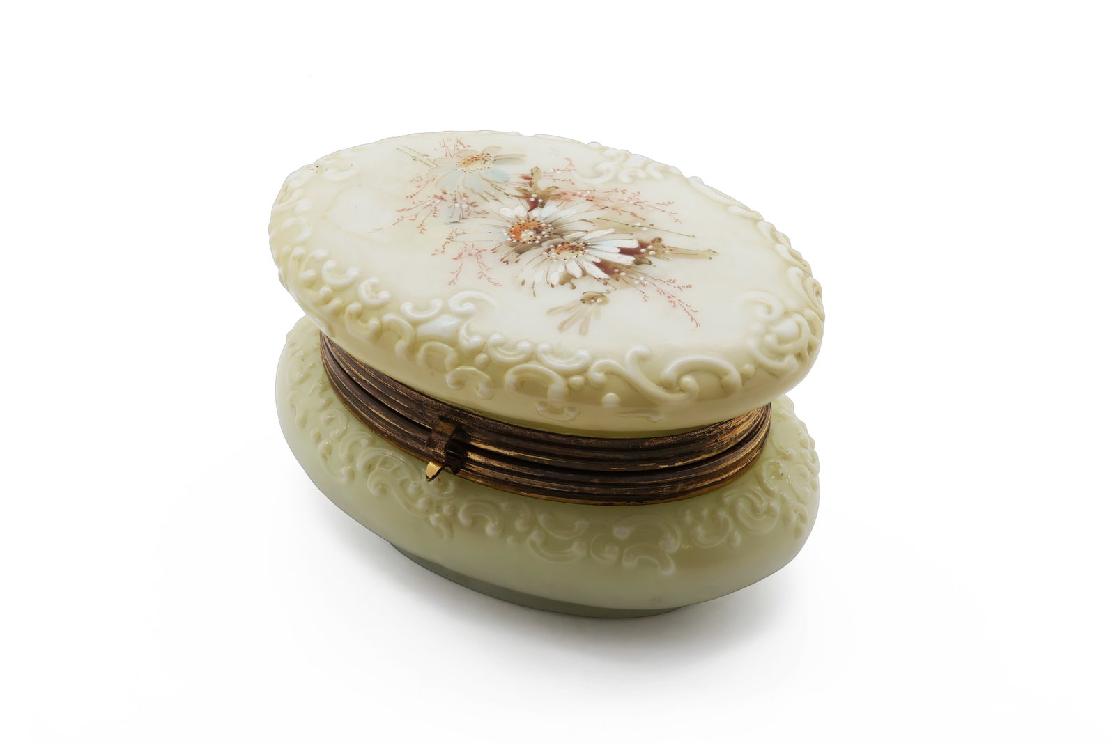 Antique Peach Opaline Glass Hinged Jewelry Casket with Gilt Metal Mounts: Title: Antique Peach Opaline Glass Hinged Jewelry Casket with Gilt Metal Mounts Circa: Late 19th to early 20th century, circa 1880 - 1920 Materials: Peach opaline glass, gilt metal mount