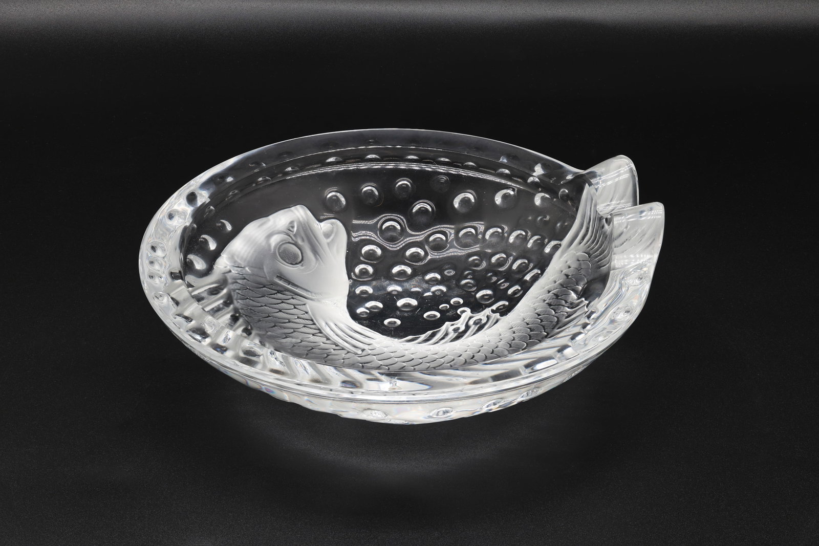 Lalique France Concarneau Koi Fish Crystal Ashtray Bowl, Design 1941: Manufacturer: Lalique, France Designer: René Lalique 1860–1945 Model: Concarneau Date of Design: 1941 Material: Clear and fro