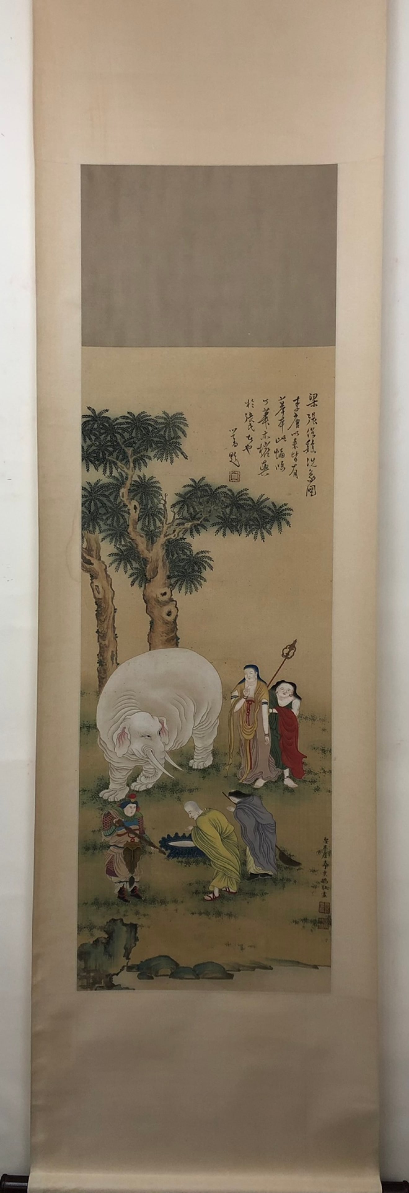 A Brilliant Chinese Ink Painting By Pu Ru: A Brilliant Chinese Ink Painting By Pu Ru: Figure Ink and Color on Silk. Size(Without Frame):107cmx42cm 溥儒 洗象图
