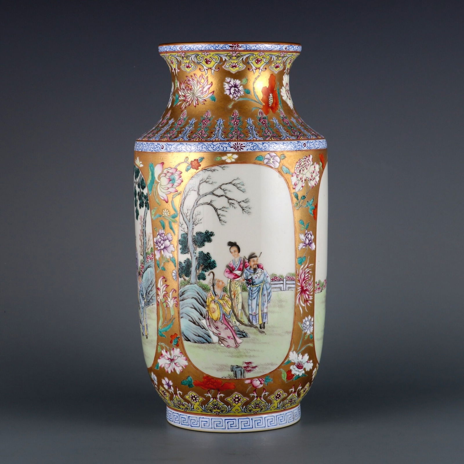  An exquisite famille-rose vase with human figures (1 of 9)