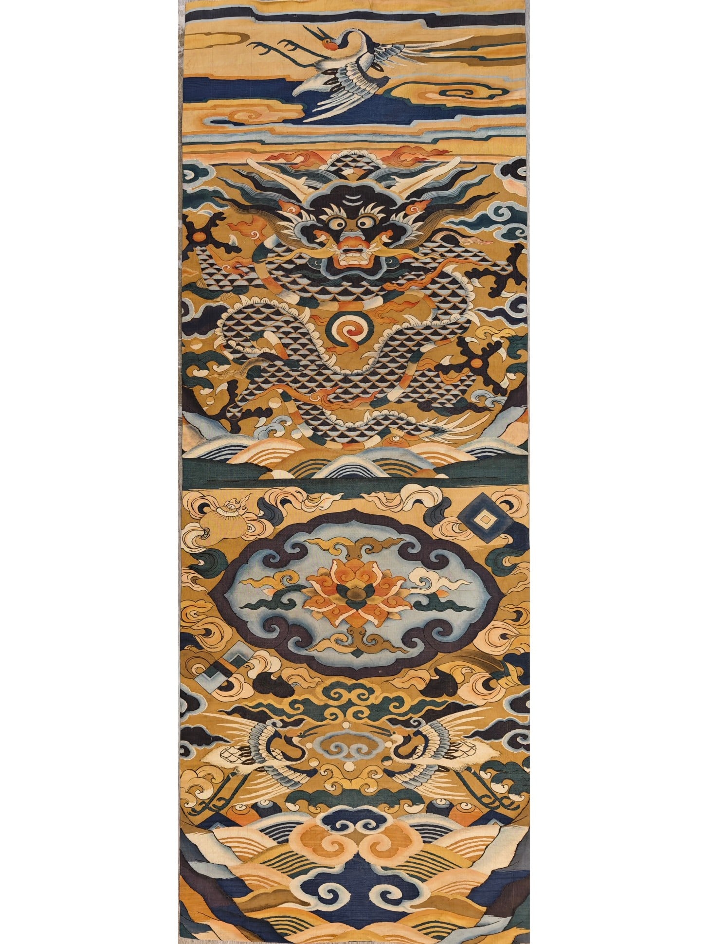 Kesi Chair Shawl batch with dragon pattern in Qing Dynasty (1 of 6)