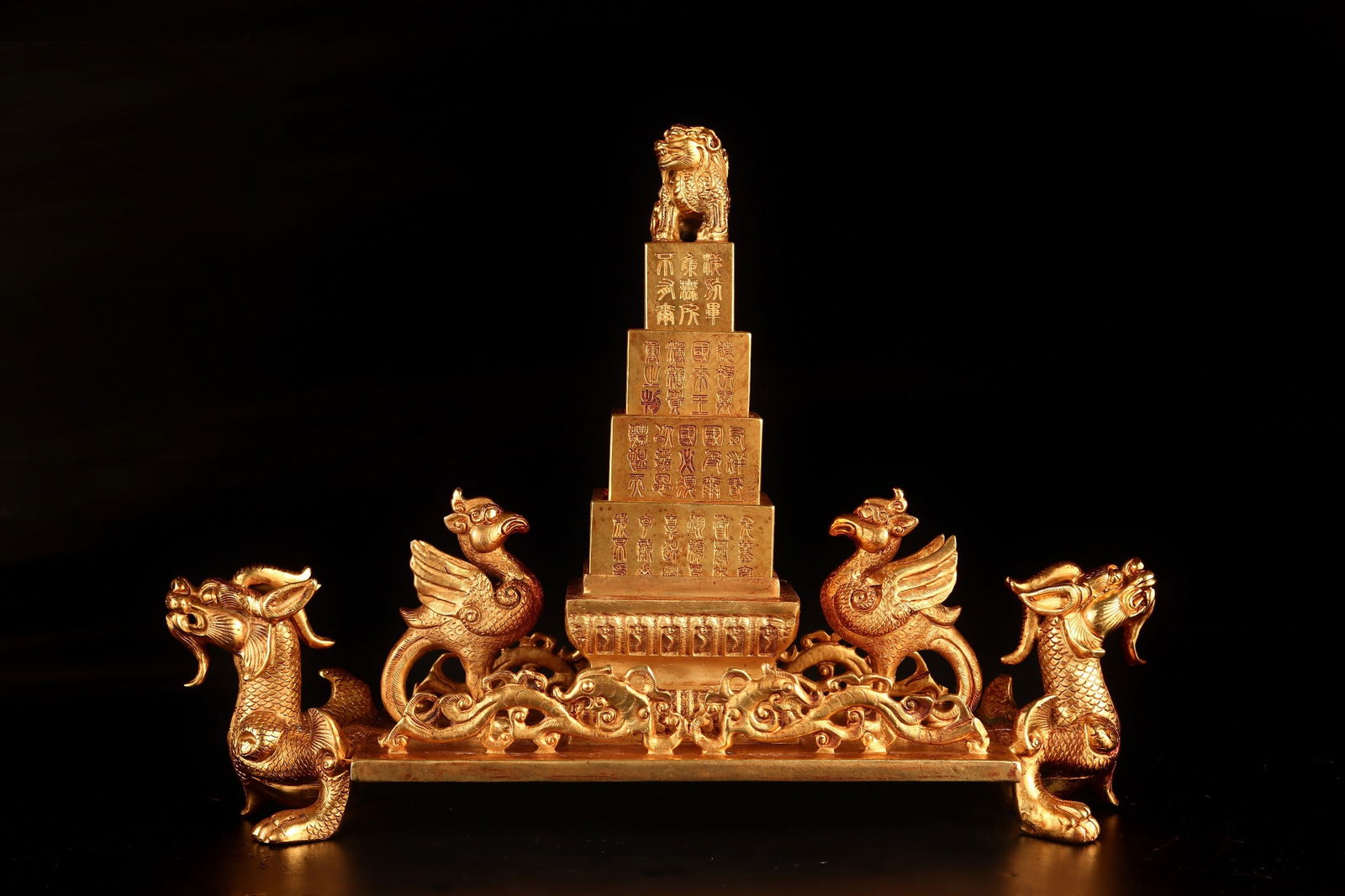A Set of Rare Gilt Bronze Dragon and Phoenix Pattern Seal,with poem (1 of 9)