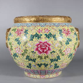 A Exquisite Famille-Rose Yellow Glazed Outline in gold Dragon Pattern Lotus Pattern Double-Ears Vat (1 of 9)