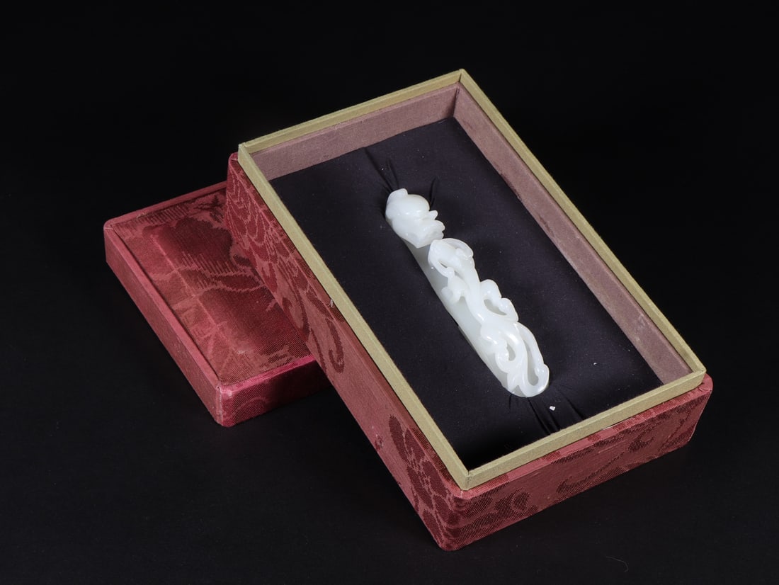 An Exquisite White Jade Chi-Dragon Pattern Hook (1 of 9)