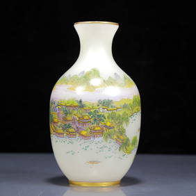 An Exquisite Glass Famille-Rose Landscape and Figure Pattern Vase,with poem (1 of 8)