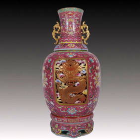 A Huge Famille-Rose Ruby Red-Glazed Painted Gold Dragon Pattern Double-Ears Vase (1 of 8)