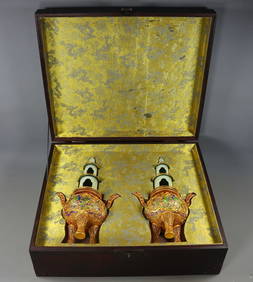 A Exquisite A pair of Gilt Bronze Inlaid Gems Flower and Bird Pattern Double-Ears and Tripod Censer (1 of 9)