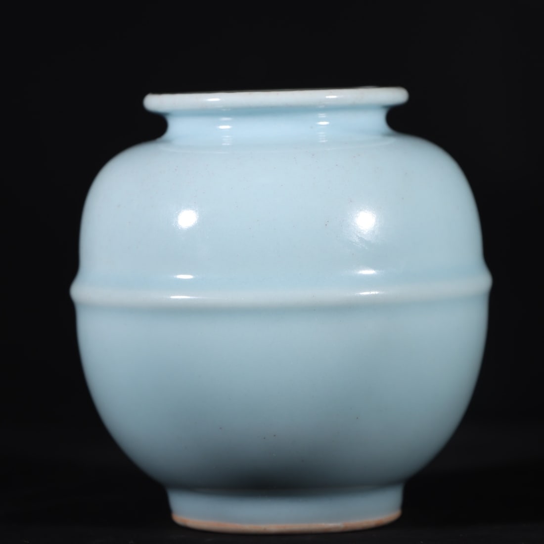 A Exquisite Sky Blue Glazed  Brush Washer (1 of 9)