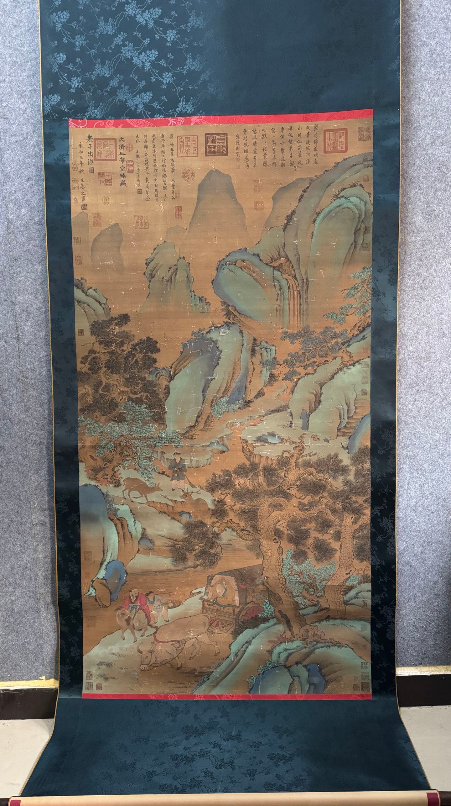 A Chinese Vertical Scroll Ink Painting of Landscape on Silk,Wang Xizhi (1 of 9)