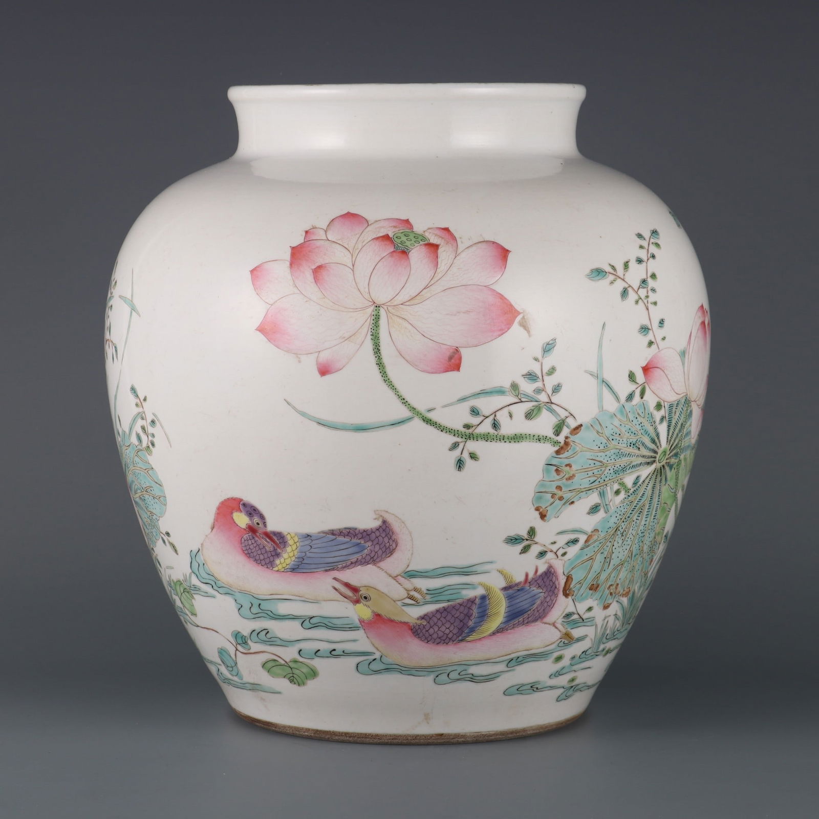 A Exquisite Famille-Rose Flower and Bird Pattern Jar (1 of 9)