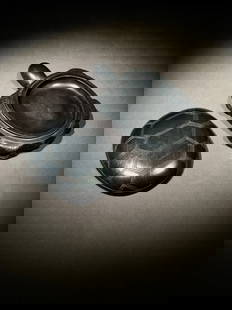 A Exquisite Turtle-shaped Inkstone : A Exquisite Turtle-shaped Inkstone Wen jia