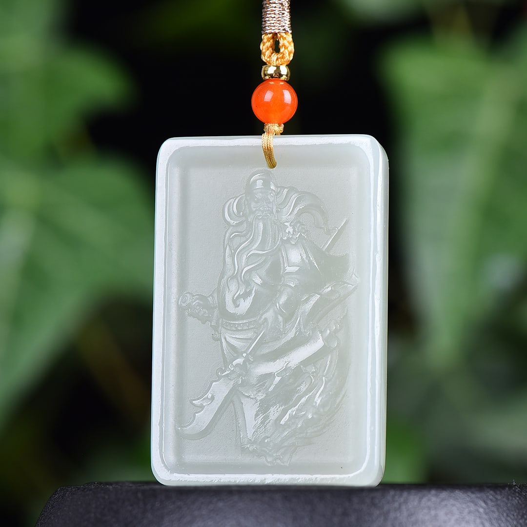 An Exquisite White Jade Statue of Guan gong Pendant: An Exquisite White Jade Statue of Guan gong Pendant,Size:30mmx46mm 白玉关公像挂件