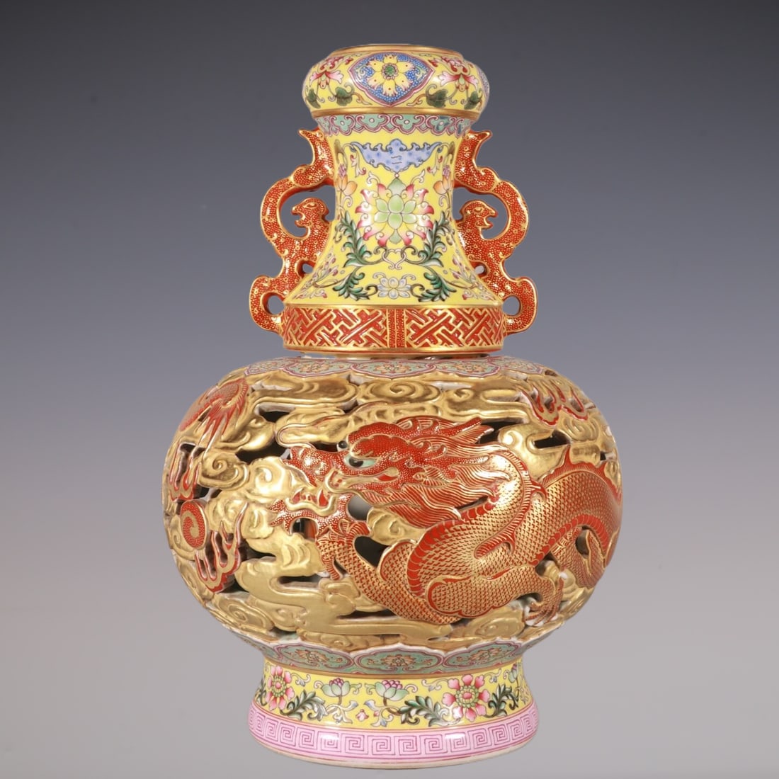 A Pair of Exquisite Enamel Lotus Pattern Dragon Pattern Double-Ears Vase (1 of 8)
