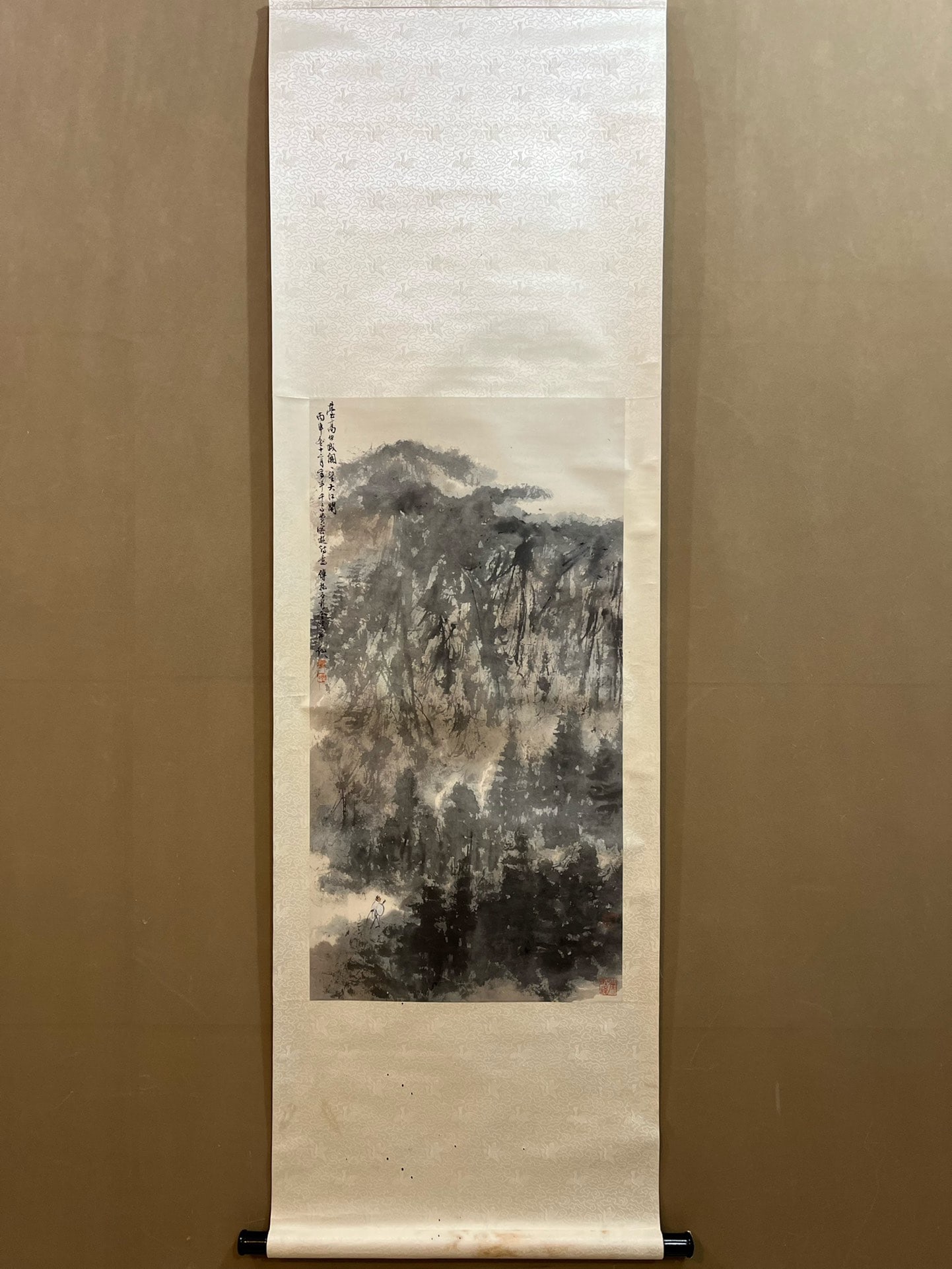 A Chinese Vertical Scroll Ink Painting of Landscape on Paper,Fu Baoshi: A Chinese Vertical Scroll Ink Painting of Landscape on Paper,Fu Baoshi,Size:(Without frame) 46cmx89cm 一幅中国水墨山水画立轴,傅&