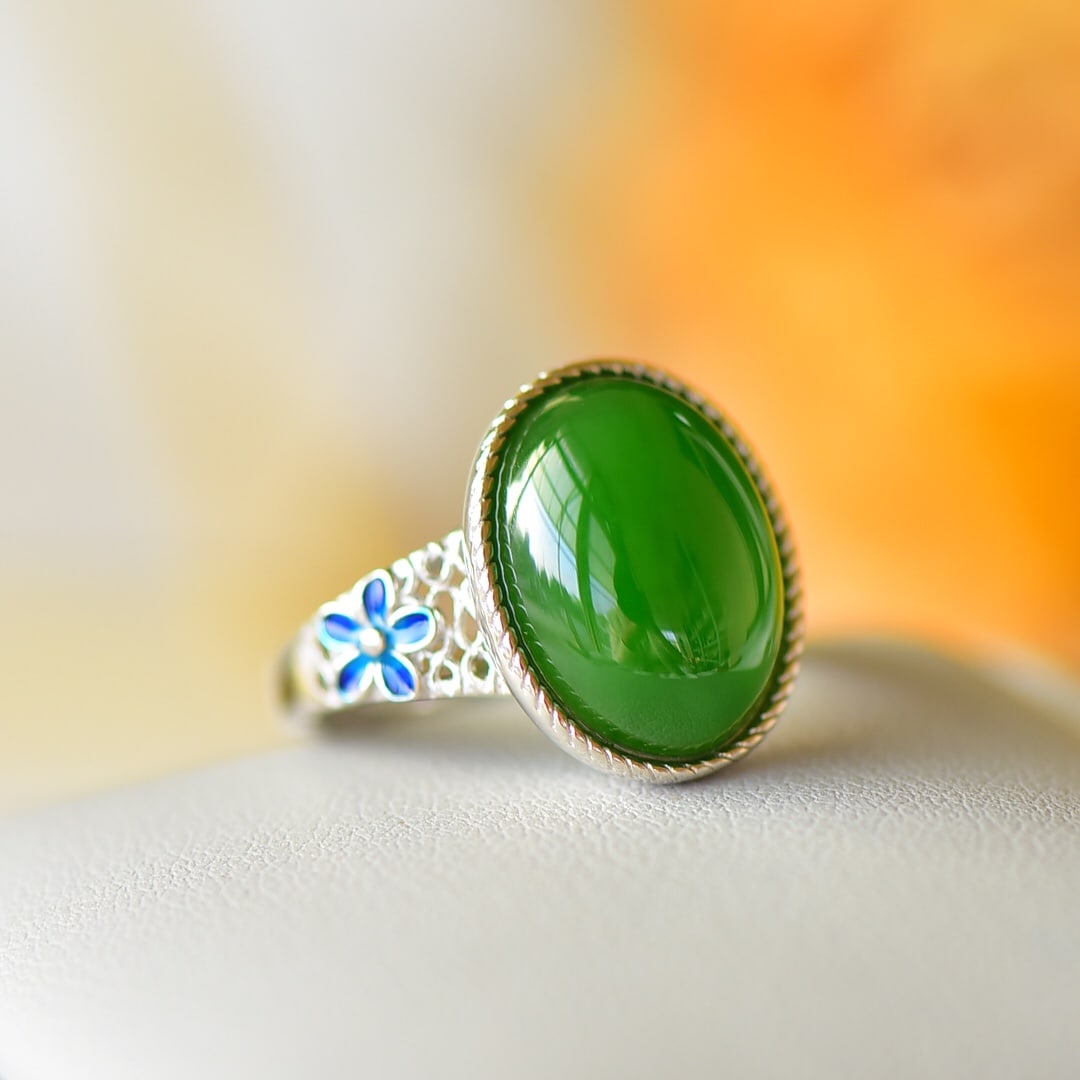 An Exquisite Sterling Silver Inlaid Jasper Ring (1 of 6)