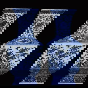 A Pair of Exquisite Blue and White Flower Pattern Vases: A Pair of Exquisite Blue and White Flower Pattern Vases,Qing Dynasty, China,Qianlong Six-character Mark,Size:29cmx13cm &#19968;&#23545;&#38738;&#33457;&#33457;&#21321;&#32441;&#29942;,&#20013;&#22269;