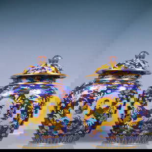 A Pair of Exquisite Cloisonne Auspicious Cloud Pattern Dragon Pattern Jar: A Pair of Exquisite Cloisonne Auspicious Cloud Pattern Dragon Pattern Jar Qing Dynasty, China Size:10.6inx15.7in Weight:12600g&#19968;&#23545;&#26223;&#27888;&#34013;&#31077;&#20113;&#32441;&#40857;&#