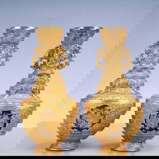A Exquisite A pair of Gilt Bronze Lotus Pattern Flower and Bird Pattern Dragon Pattern Double-Ears: A Exquisite A pair of Gilt Bronze Lotus Pattern Flower and Bird Pattern Dragon Pattern Double-Ears Vase Ming Dynasty, China Yongle Six-character Mark Size:4.7inx10.6in Weight:3750g一对&