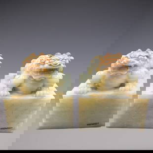 A Pair of Exquisite White Jade Auspicious Beast Seal: A Pair of Exquisite White Jade Auspicious Beast Seal Qing Dynasty, China Size:3.7inx3.5in Weight:2250g&#30333;&#29577;&#29790;&#20861;&#21360;&#31456; &#20013;&#22269;&#28165;&#20195; Size:9.5cmx8.8cm