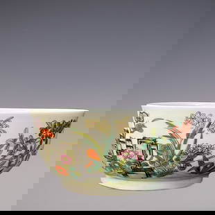 An Exquisite Famille-Rose Flower Pattern Bowl: An Exquisite Famille-Rose Flower Pattern Bowl Qing Dynasty, China Daoguang Six-character Mark Size:6.1inx2.8in&#31881;&#24425;&#21338;&#21476;&#28789;&#33437;&#32599;&#27721;&#30871; &#20013;&#22269;&