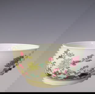 An Exquisite Famille-Rose Flower Pattern Bowl: An Exquisite Famille-Rose Flower Pattern Bowl Qing Dynasty, China Daoguang Six-character Mark Size:6.1inx2.8in&#31881;&#24425;&#33457;&#21321;&#32599;&#27721;&#30871; &#20013;&#22269;&#28165;&#20195;