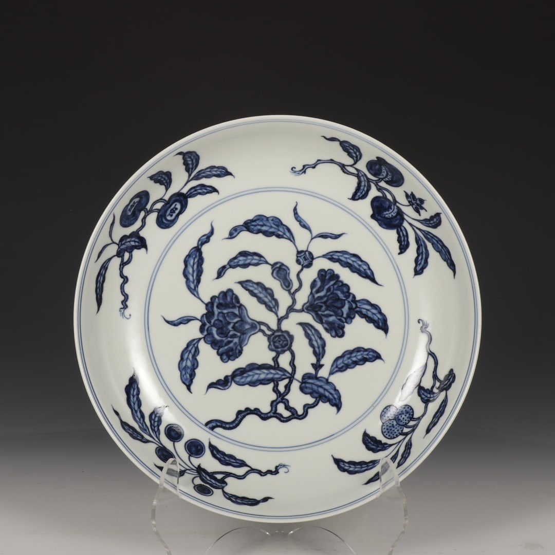 A Exquisite Blue and White Flower and Fruit Pattern Plate (1 of 9)
