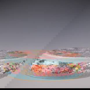 An Exquisite Famille-Rose Flower Pattern Ornament: An Exquisite Famille-Rose Flower Pattern Ornament Qing Dynasty, China Qianlong Four-character Mark Size:0.9inx3.5in&#31881;&#24425;&#19975;&#33457;&#22774;&#25215; &#20013;&#22269;&#28165;&#20195; &#2