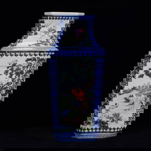 An Exquisite Blue and White Figure Pattern Vase: An Exquisite Blue and White Figure Pattern Vase,Qing Dynasty, China,Qianlong Six-character Mark,Size:19.7inx8.7in &#38738;&#33457;&#20154;&#29289;&#32441;&#29942;,&#20013;&#22269;&#28165;&#20195;,&#20