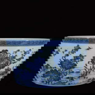 An Exquisite Blue and White Flower and Bird Pattern Vat: An Exquisite Blue and White Flower and Bird Pattern Vat,Qing Dynasty, China,Yongzheng Six-character Mark,Size:4.7inx9.1in &#38738;&#33457;&#33457;&#40479;&#32441;&#32568;,&#20013;&#22269;&#28165;&#201
