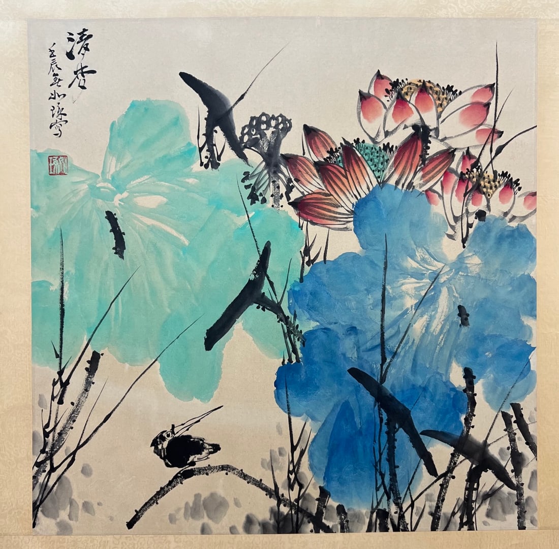 A Chinese ink wash paper scroll flower-and-bird hand scroll: A Chinese ink wash paper scroll flower and bird hand scroll,Cui Ruzhuo,without frame size:26.8inx26.8in 一幅中国水墨纸本花鸟画手