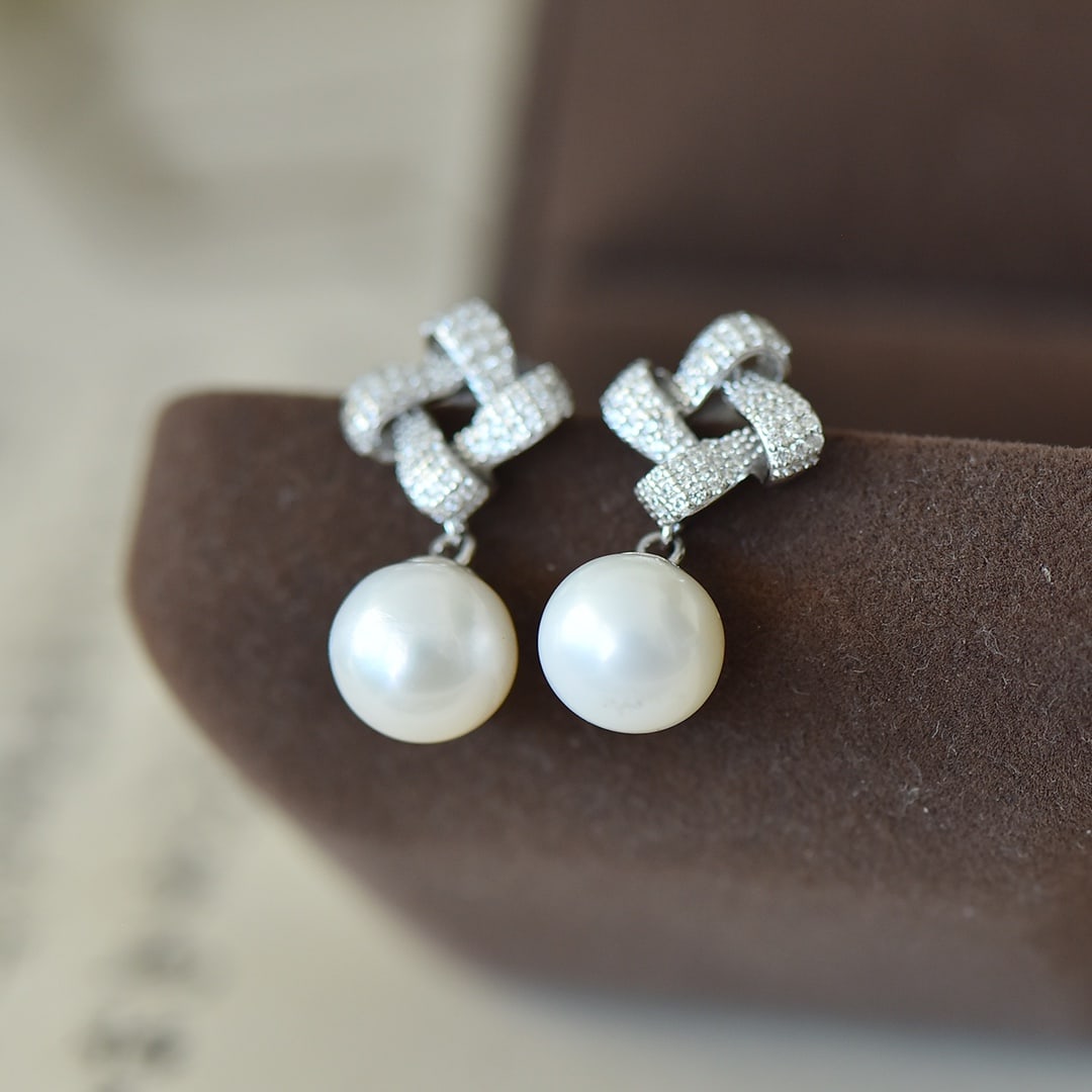 A Pair of Exquisite Sterling Silver Inlaid Pearls Earrings,Inlaid Gems (1 of 6)