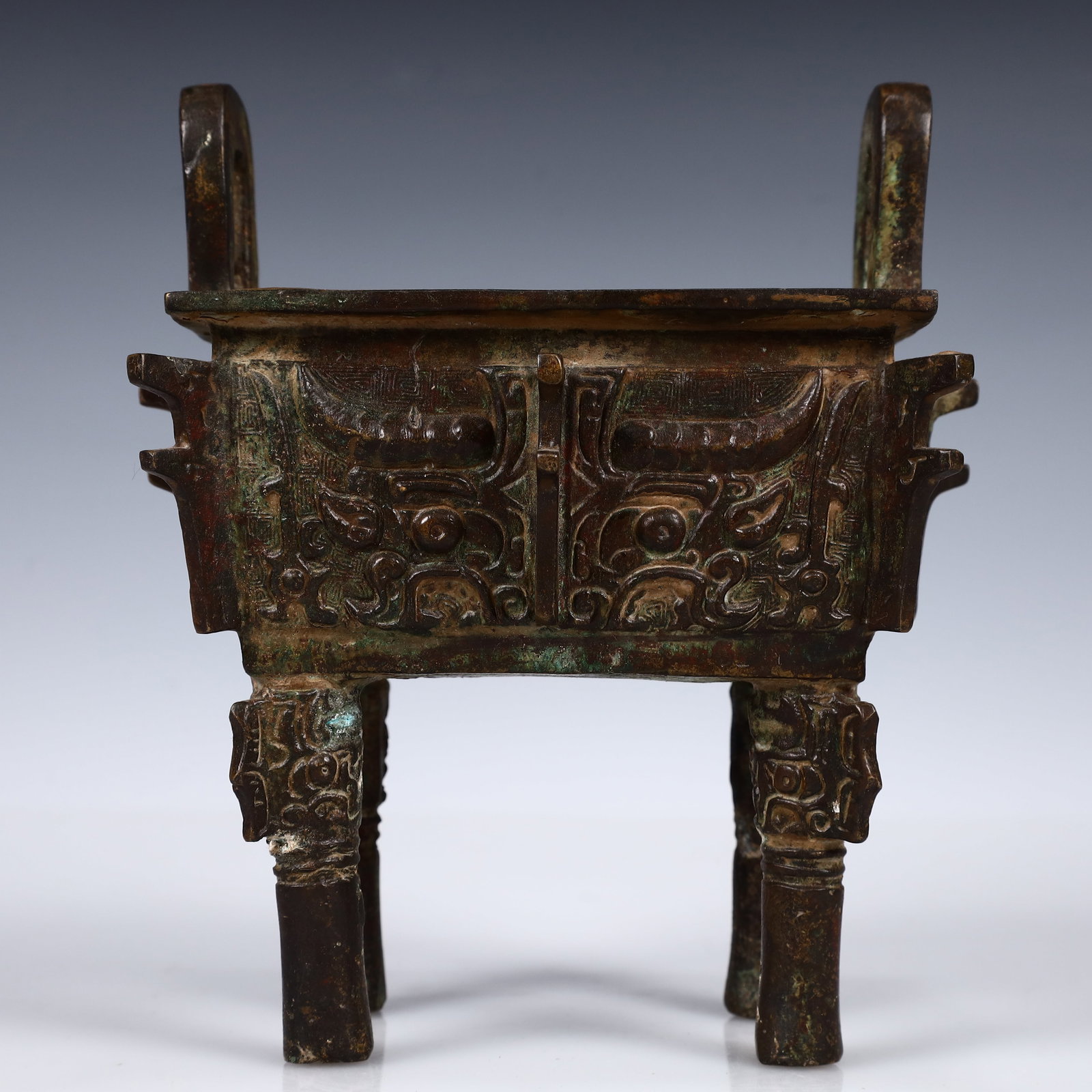 A Rare Bronze Beast-Face Pattern Ding (1 of 12)