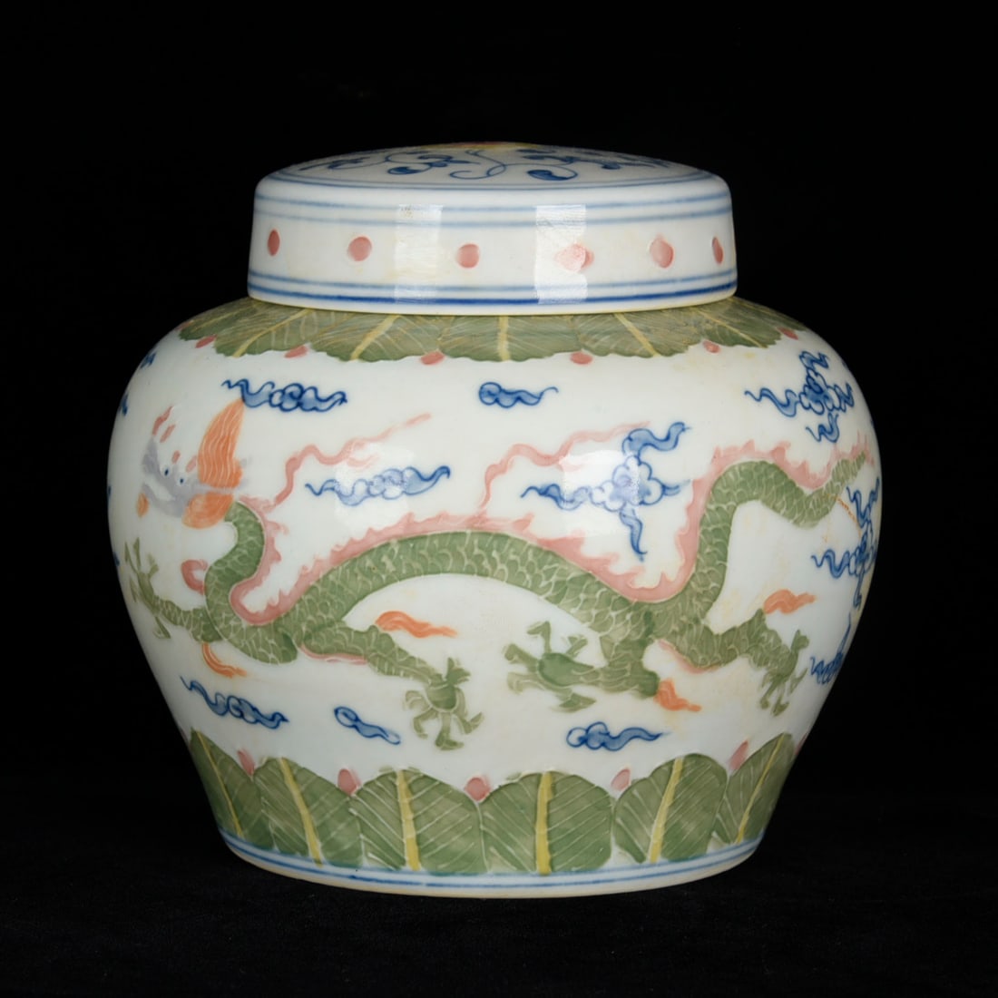 An Exquisite Blue and White Wucai Auspicious Cloud and Dragon Pattern Cover Jar: An Exquisite Blue and White Wucai Auspicious Cloud and Dragon Pattern Cover Jar,Ming Dynasty, China,Size:5.1inx5.9in 青花五彩祥云龙纹盖罐,&#