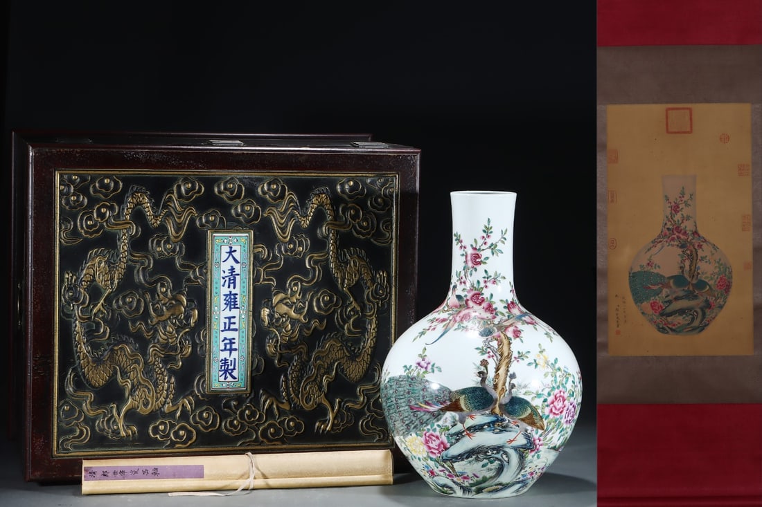 A Huge Famille-Rose Flower and Bird Pattern Vase,With Poem,With Vertical Scroll Painting on Silk (1 of 8)