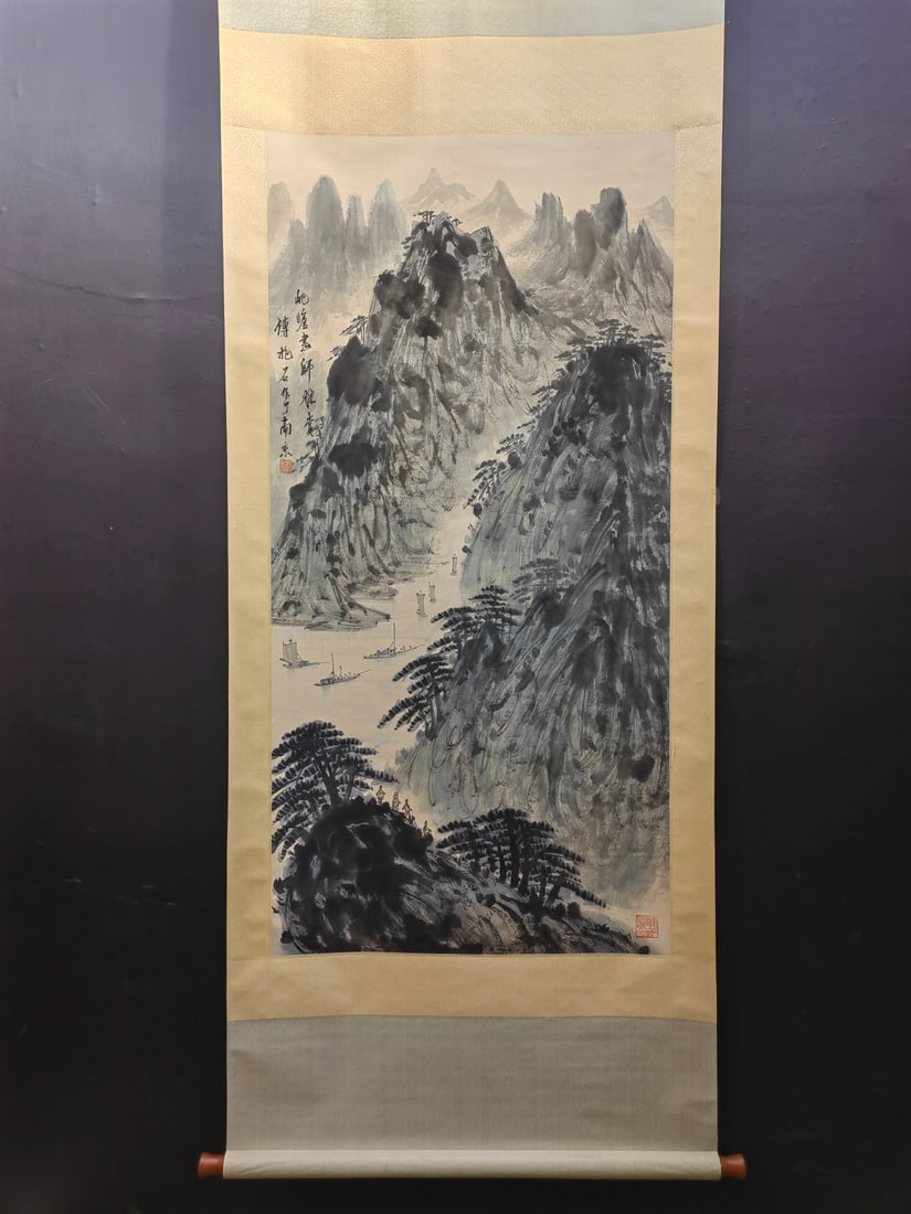 A Chinese Vertical Scroll Ink Painting of Landscape on Paper: A Chinese Vertical Scroll Ink Painting of Landscape on Paper,Fu Baoshi,Size:26.6inx54.3in 一幅中国水墨山水画立轴,傅抱ĳ